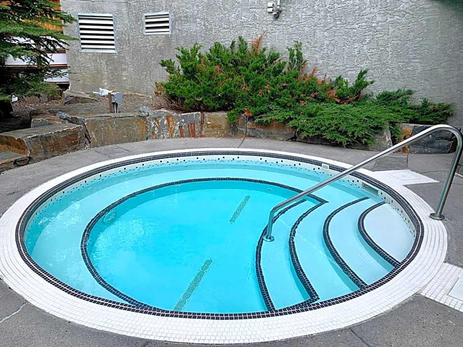 Heavenly Mountain Condo managed by Little Sister Getaways