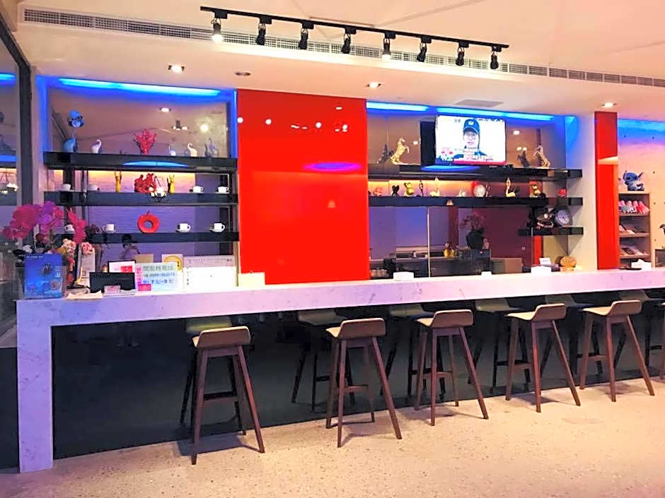 Travel Light Hotel