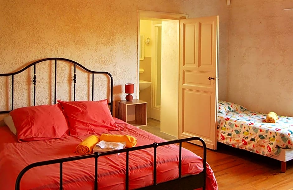 Logis de Chenac - Chambres et table d'hôtes