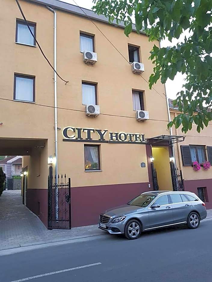Garni Hotel City