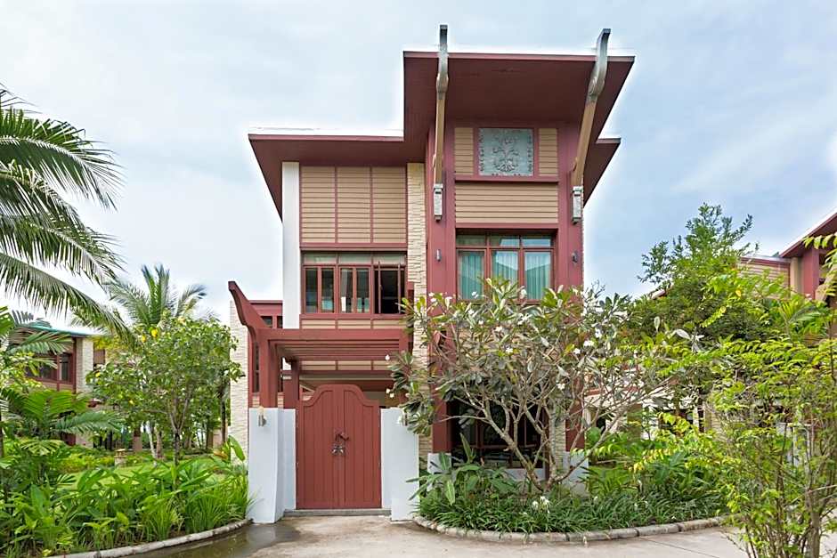 Amatapura Beachfront Villa 12, SHA Certified