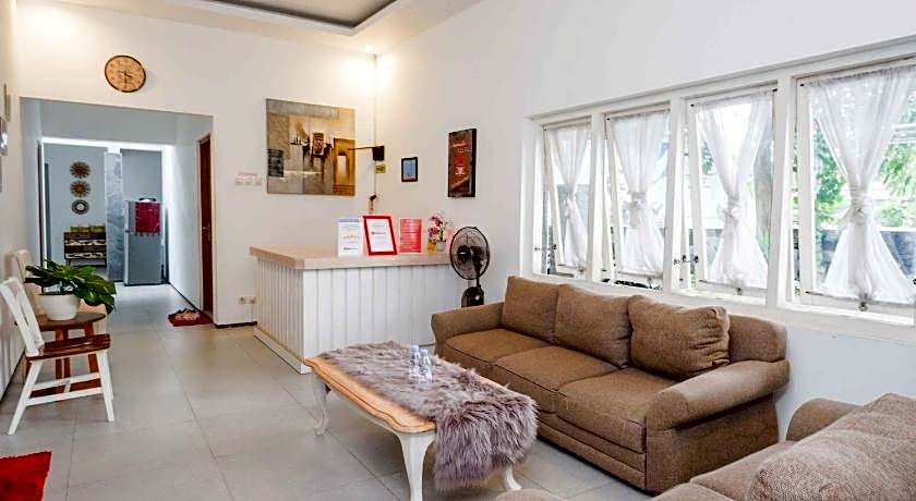 RedDoorz near XT Square 4