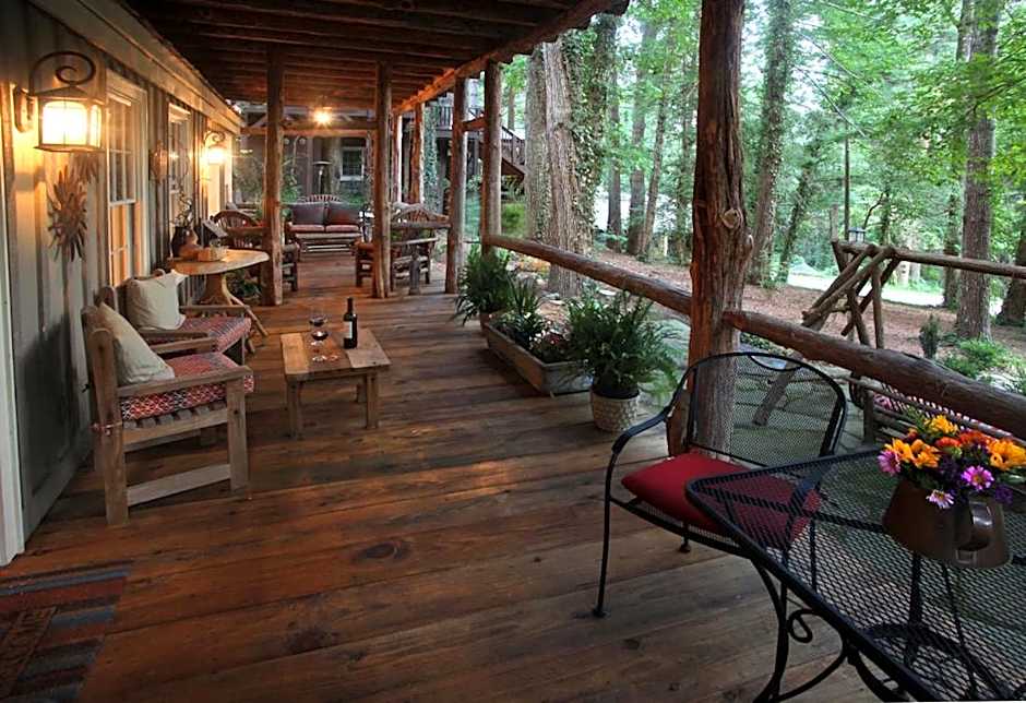 Lake Rabun Hotel