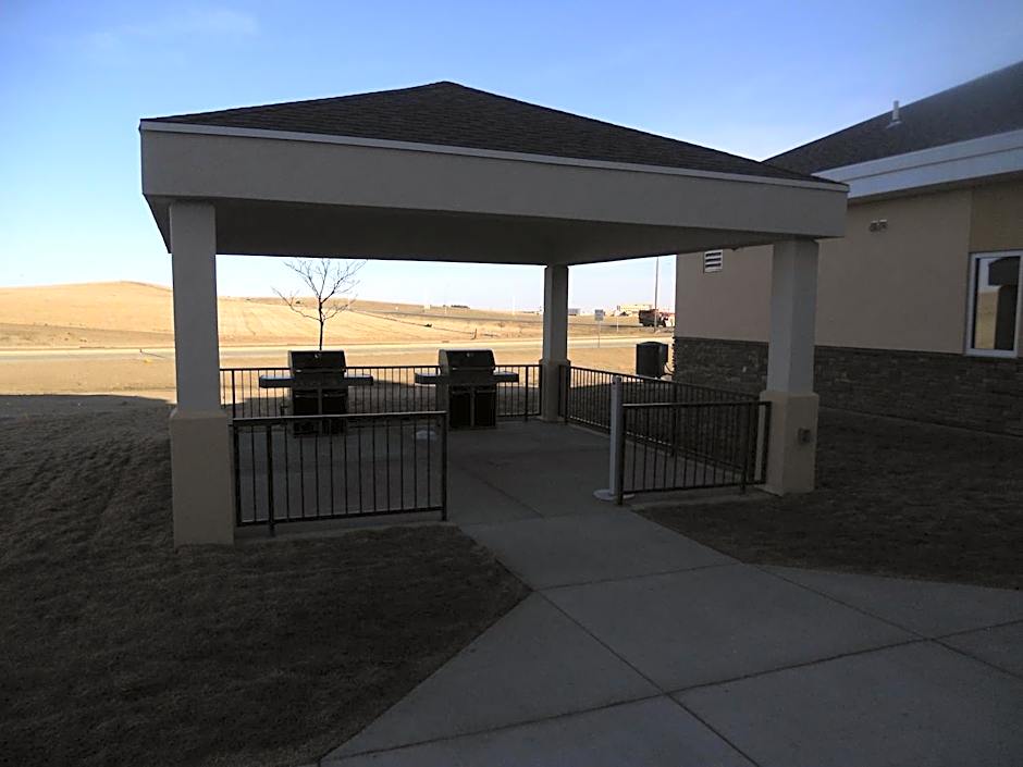 Hawthorn Suites by Wyndham Dickinson