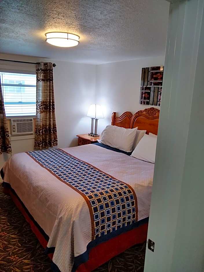Holiday Motel Bend
