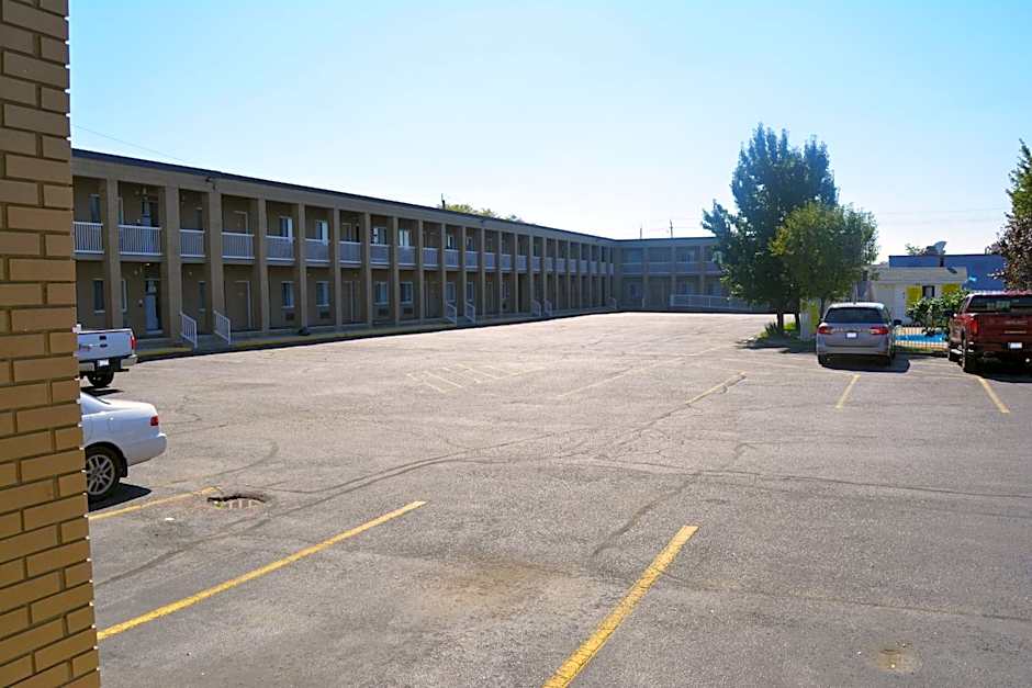 Super 8 by Wyndham Windsor/Dougall