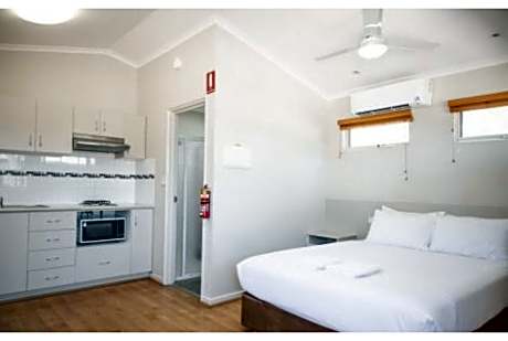 Superior Studio - Sleeps 2