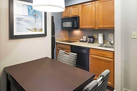 1 King Bed Studio Suite Nonsmoking