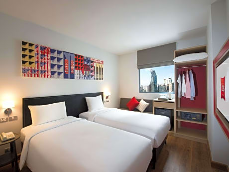 Standard Room With Twin Beds