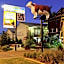 Cattlemans Country Motor Inn & Serviced Apartments