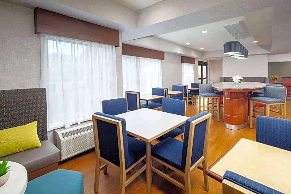 Hampton Inn By Hilton Lexington South