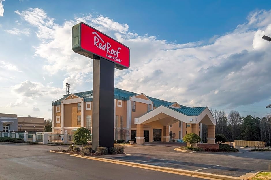 Red Roof Inn & Suites Newnan