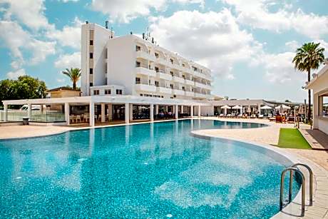 Piere - Anne Beach Hotel