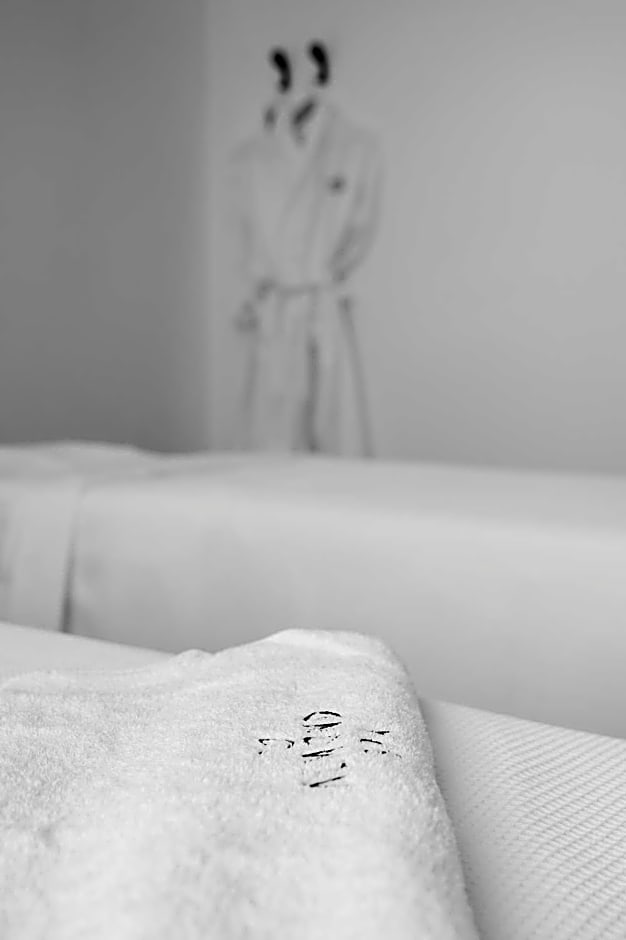 Almond Hotel - Adults only