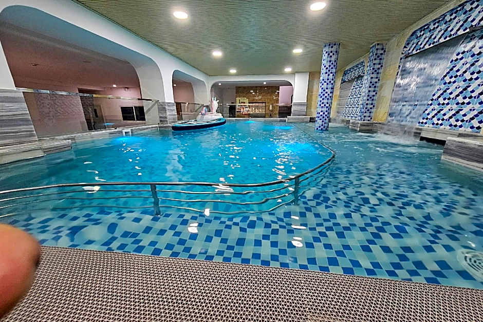 Tuyet Lan Hotel