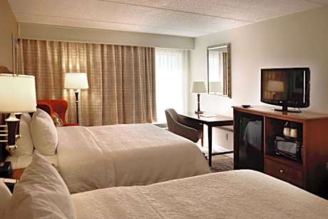 Room with Two Queen Beds - Non-Smoking