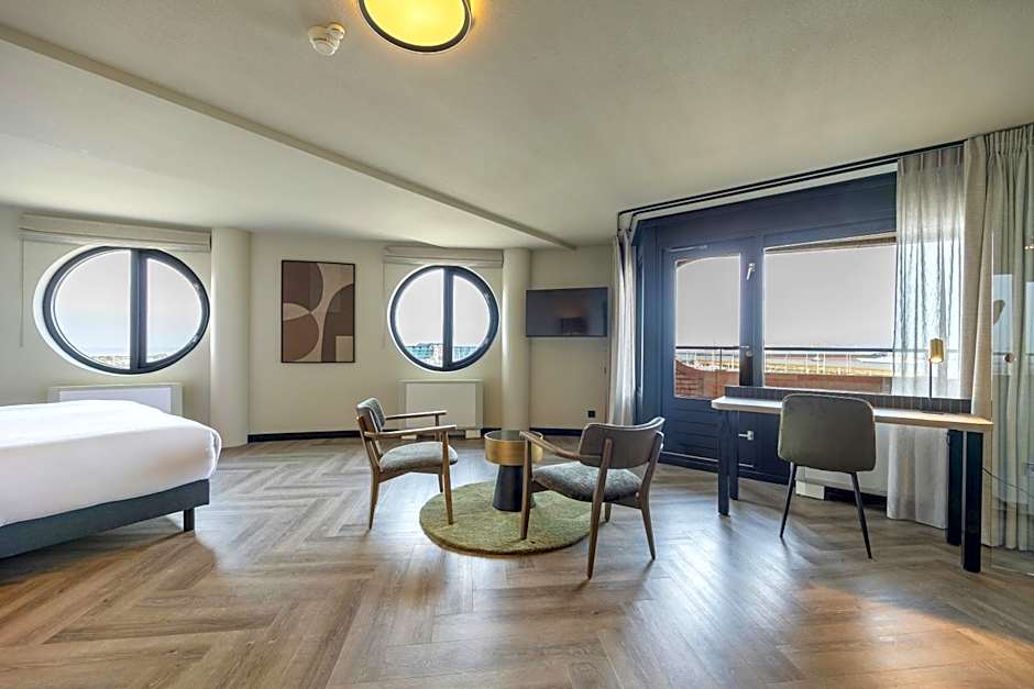 Leonardo Hotel IJmuiden Seaport Beach