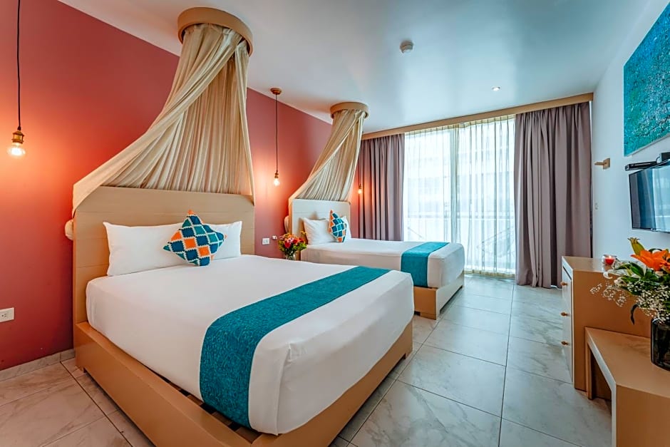 Soho Playa Hotel