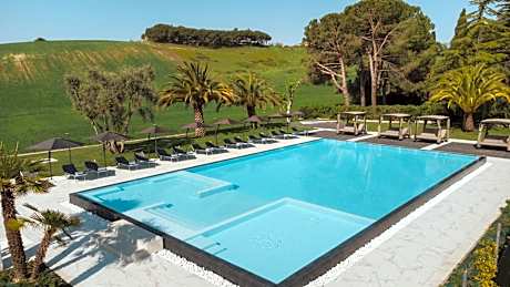 Pietra Bianca Hotel