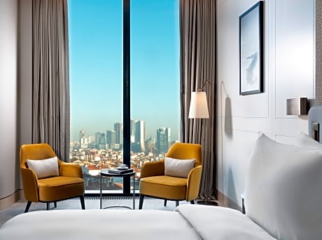 Club Premier City View King Lounge Access