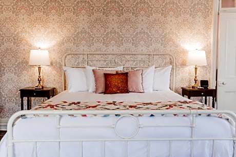 Suite with River View