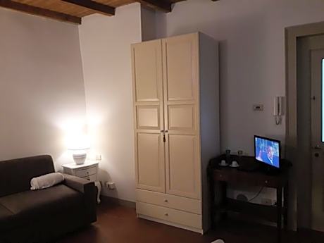 Studio with Internal Bathroom and Balcony