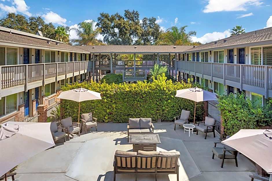 Best Western Shadow Inn