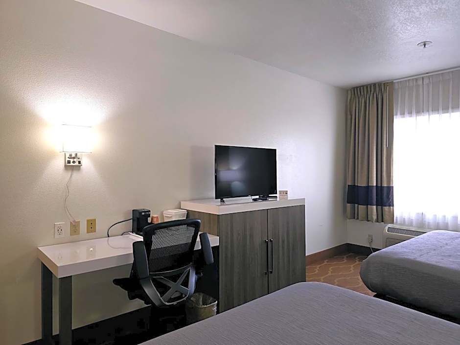 Quality Inn & Suites Longview Kelso