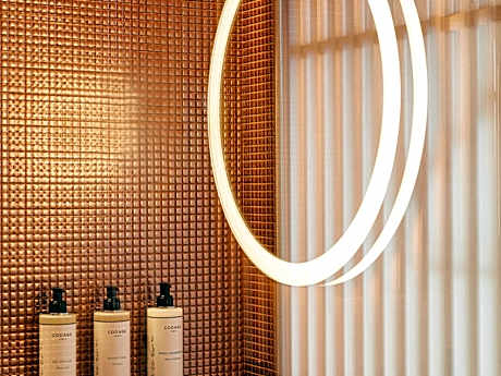 TOGETHER - ROOFTOP VIEW, 2 Bedrooms, 2 King, Views of Paris rooftops