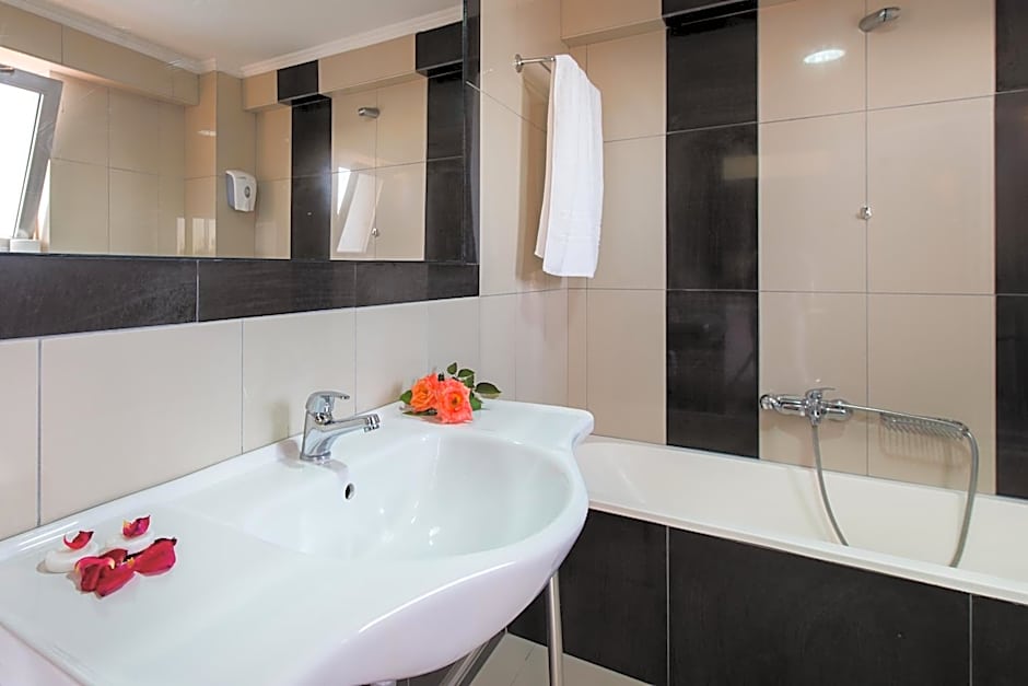 Caretta Beach Resort & WaterPark