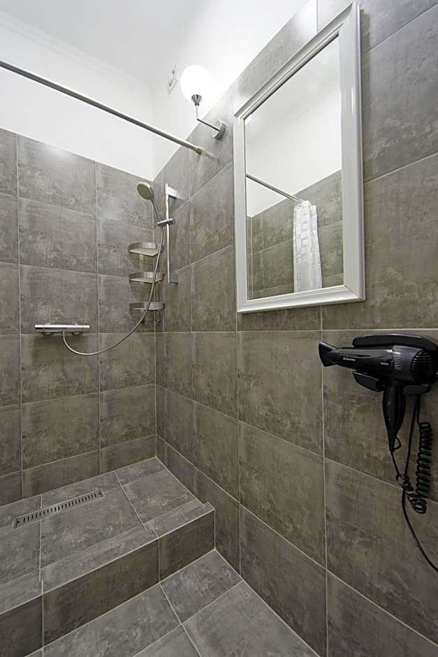 HELLO INN budget hotel