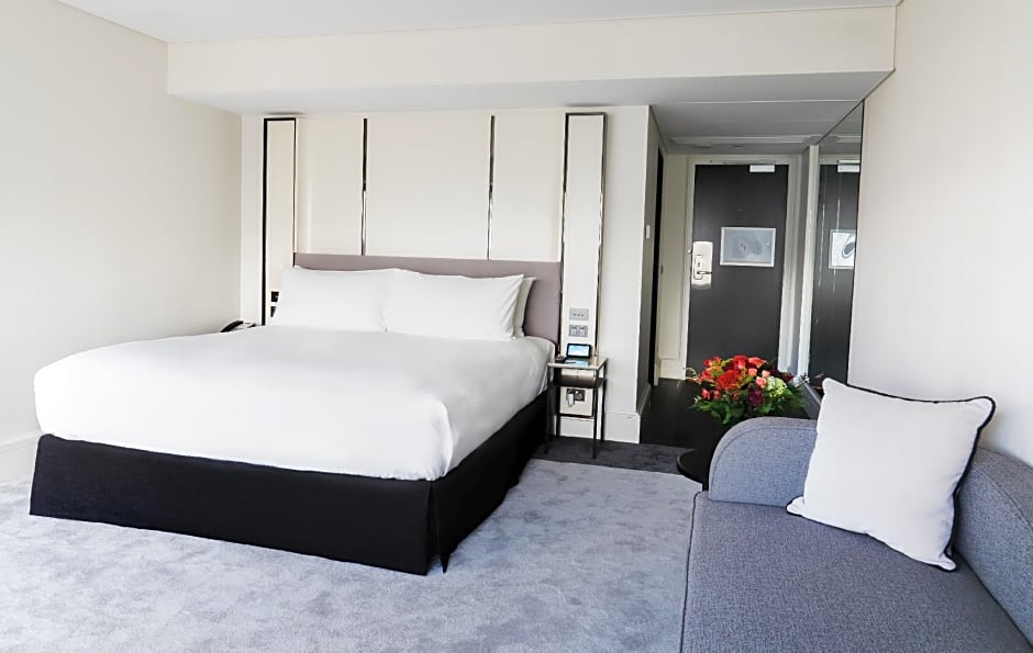 Photo 1 of 6 of Classic 1 King Bed, Low Floor