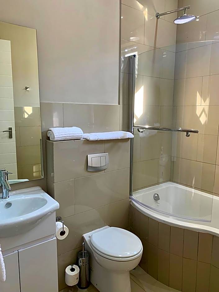 Hotel AT Hatfield Apartments