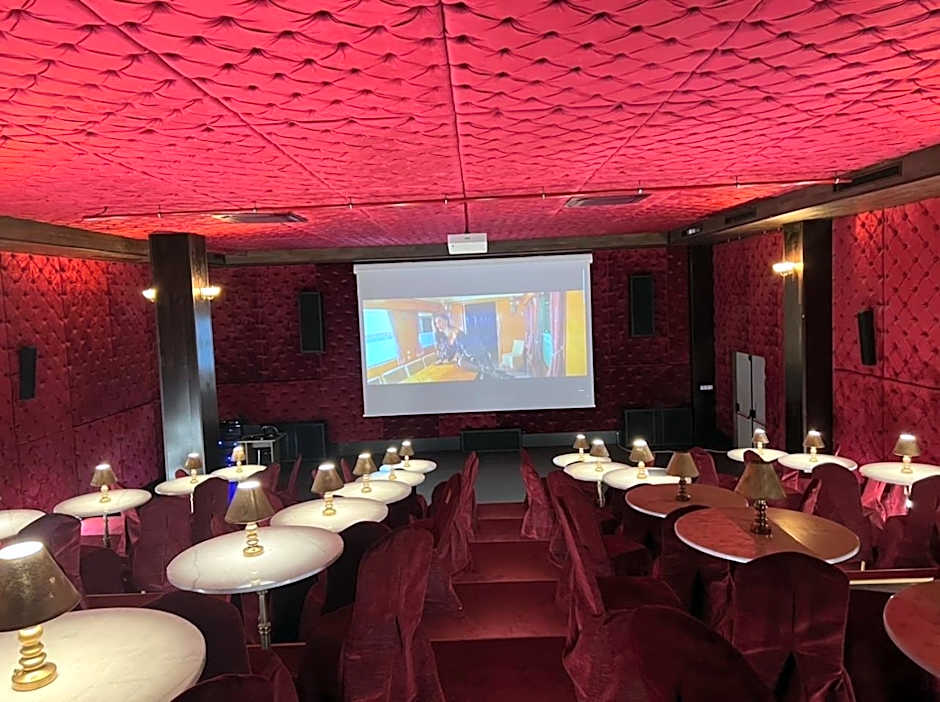 Goldenburg Residence