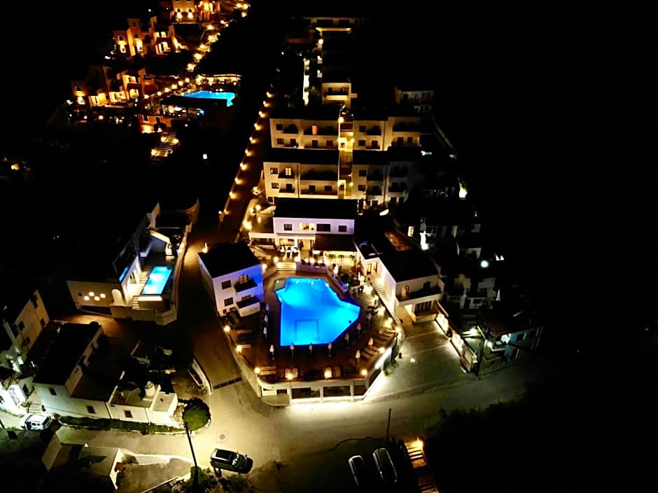 Amazones Village Suites