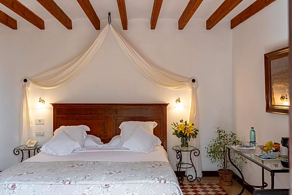 Ca's Xorc - Luxury Retreat & Restaurant