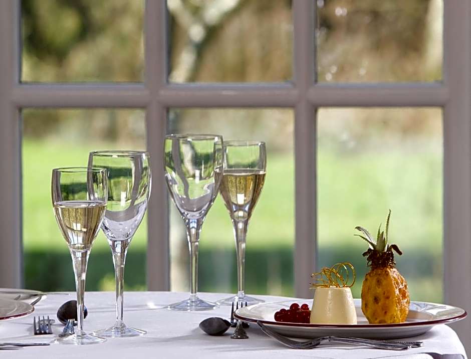 Rose in Vale Country House Hotel