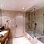 Atomis Hotel Munich Airport by Mercure