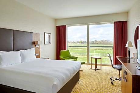 ROOM, KING BED