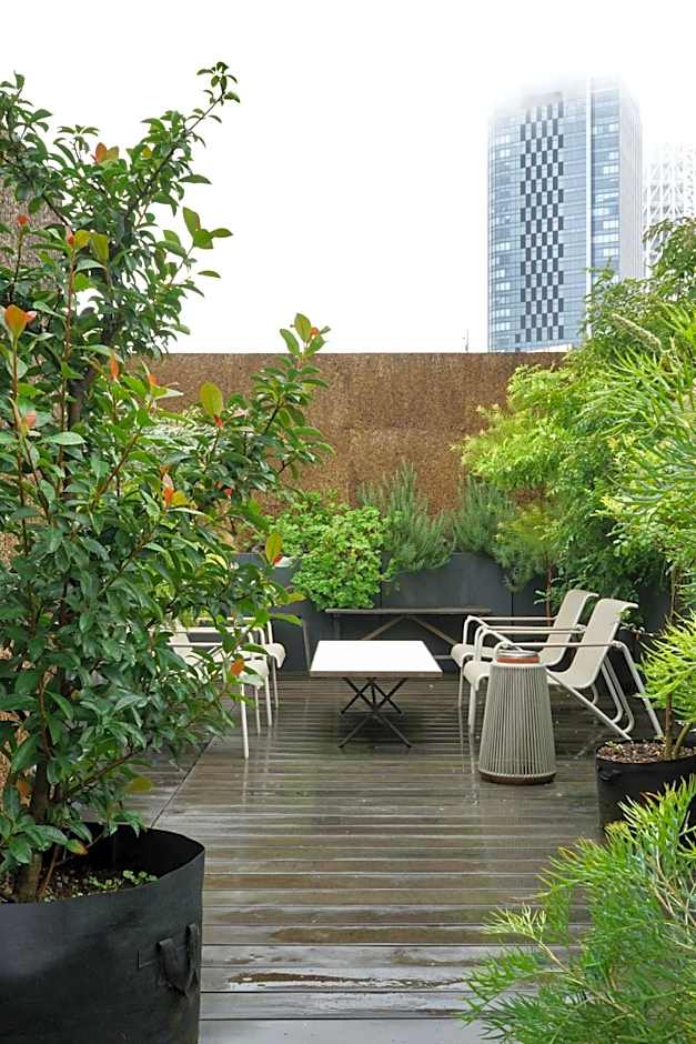 AET & o3 HOTEL