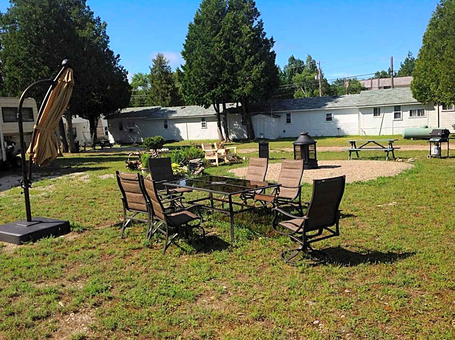 Cedar Vista Motel