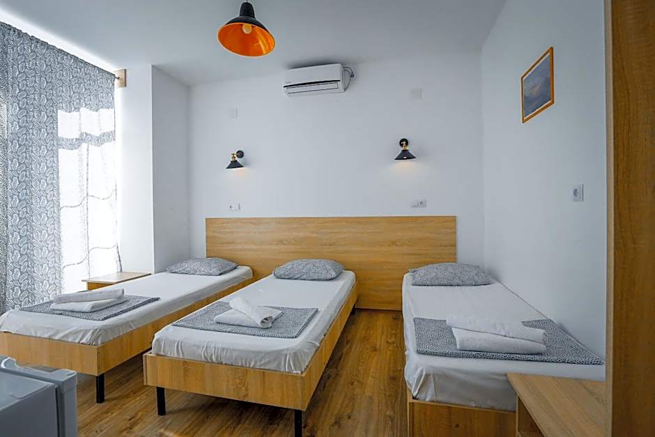 Laguna Beach Club Bazaleti Lake