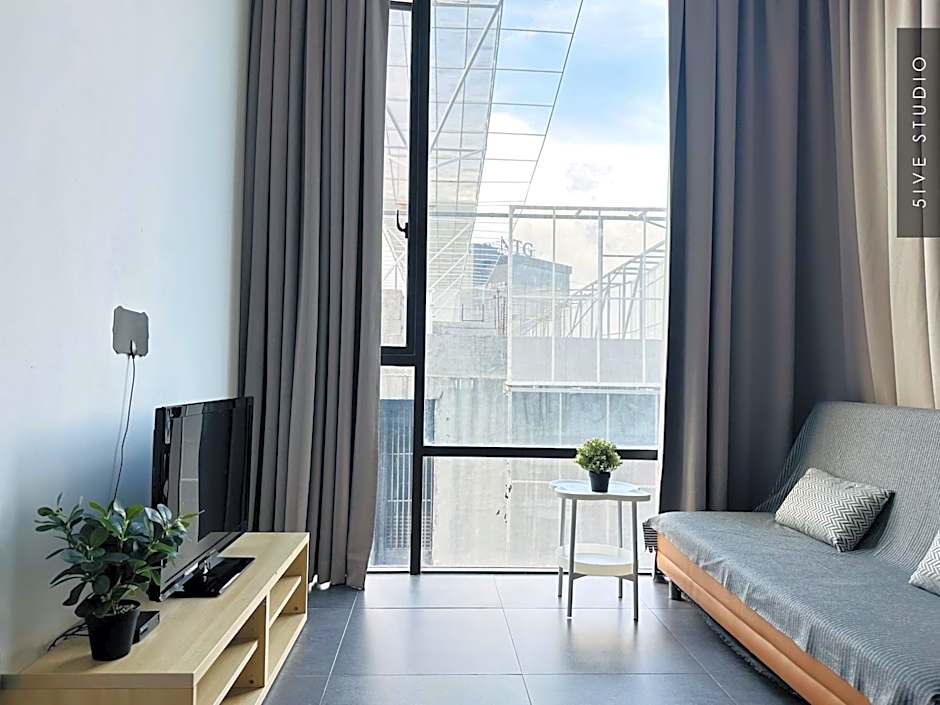 Five Studio - Empire Damansara