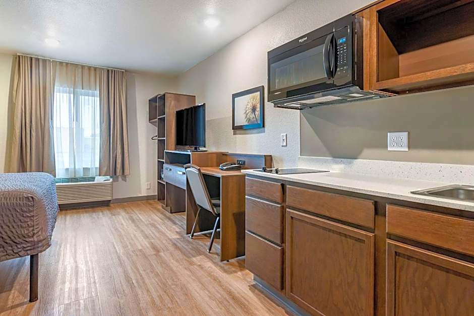Stay Express Inn & Suites - Brunswick
