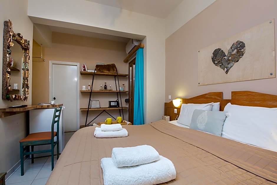 Arodamos Studios & Apts