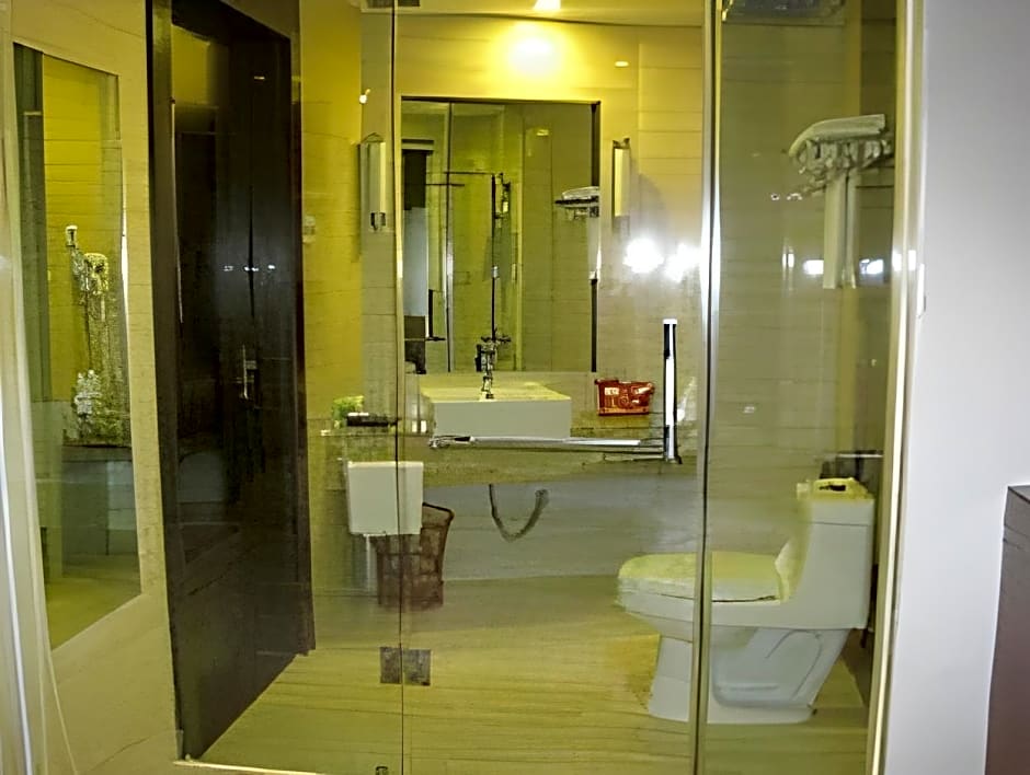 Calvin Hotel