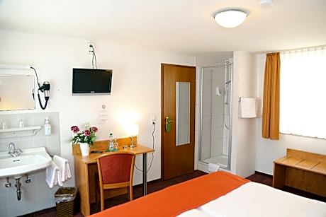 Double Room with Shared Bathroom