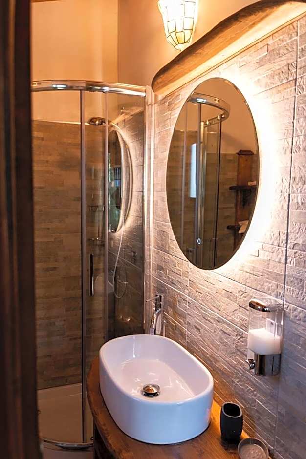 Mini spa in chalet bosco e trullo