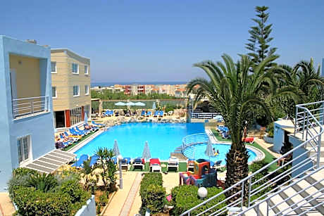 Suite with Mountain View