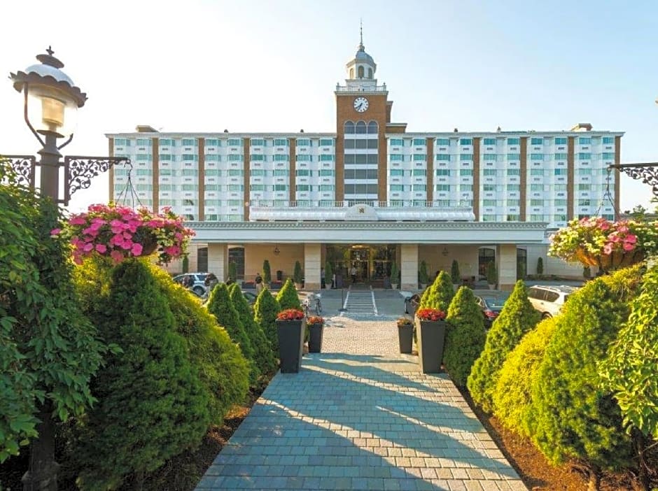 The Garden City Hotel